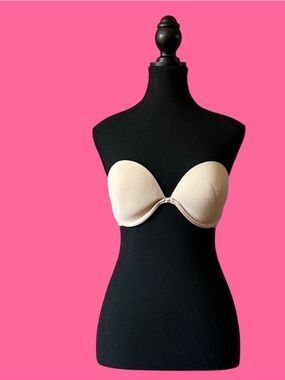 🇨🇦 La Senza Soft Beige Strapless Bra